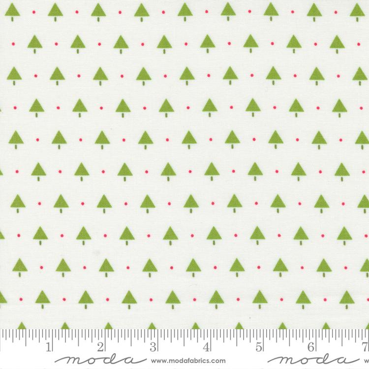 Merry Little Christmas by Bonnie & Camille : 55246-19 Cream Multi : Moda