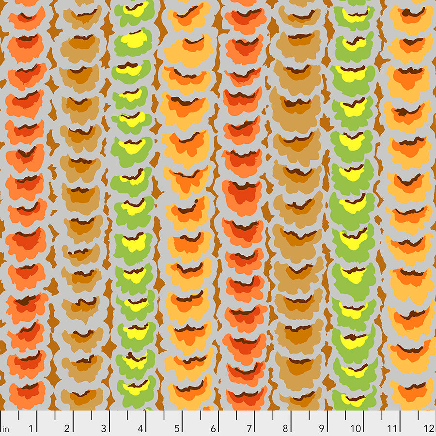 Kaffe Fassett : Garlands in Tawny : Free Spirit