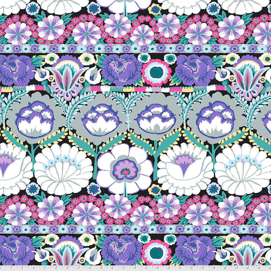Kaffe Fassett : Embroidered Flowers in Contrast : Free Spirit