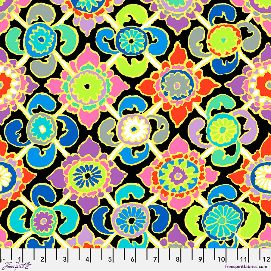 Kaffe Fassett : Tudor in Contrast : Free Spirit