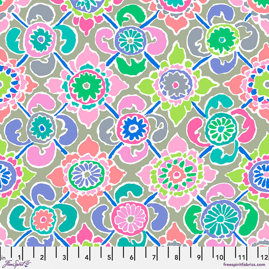 Kaffe Fassett : Tudor in Pastel : Free Spirit