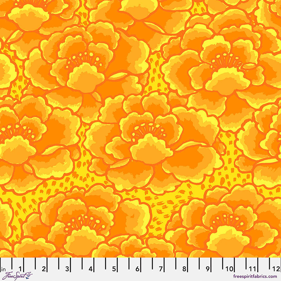 Kaffe Fassett : Tonal Floral in Gold : Free Spirit