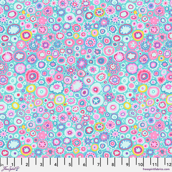 Kaffe Fassett : Paperweight in Aqua : Free Spirit