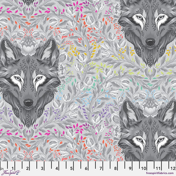 Graywork by Tula Pink : Wolf of Pink Street in Fog : Free Spirit